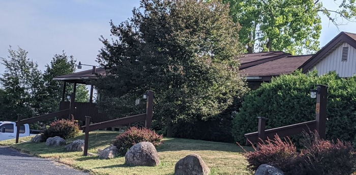 Scenic Motel - Web Listing (newer photo)